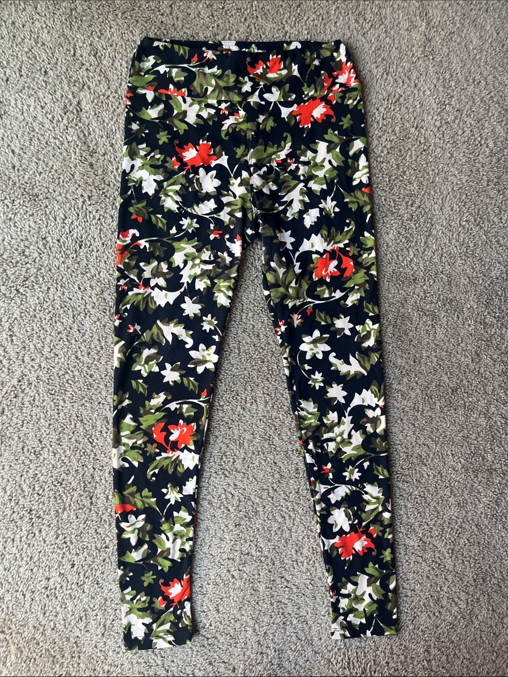 LuLaRoe Black Floral Leggings One Size